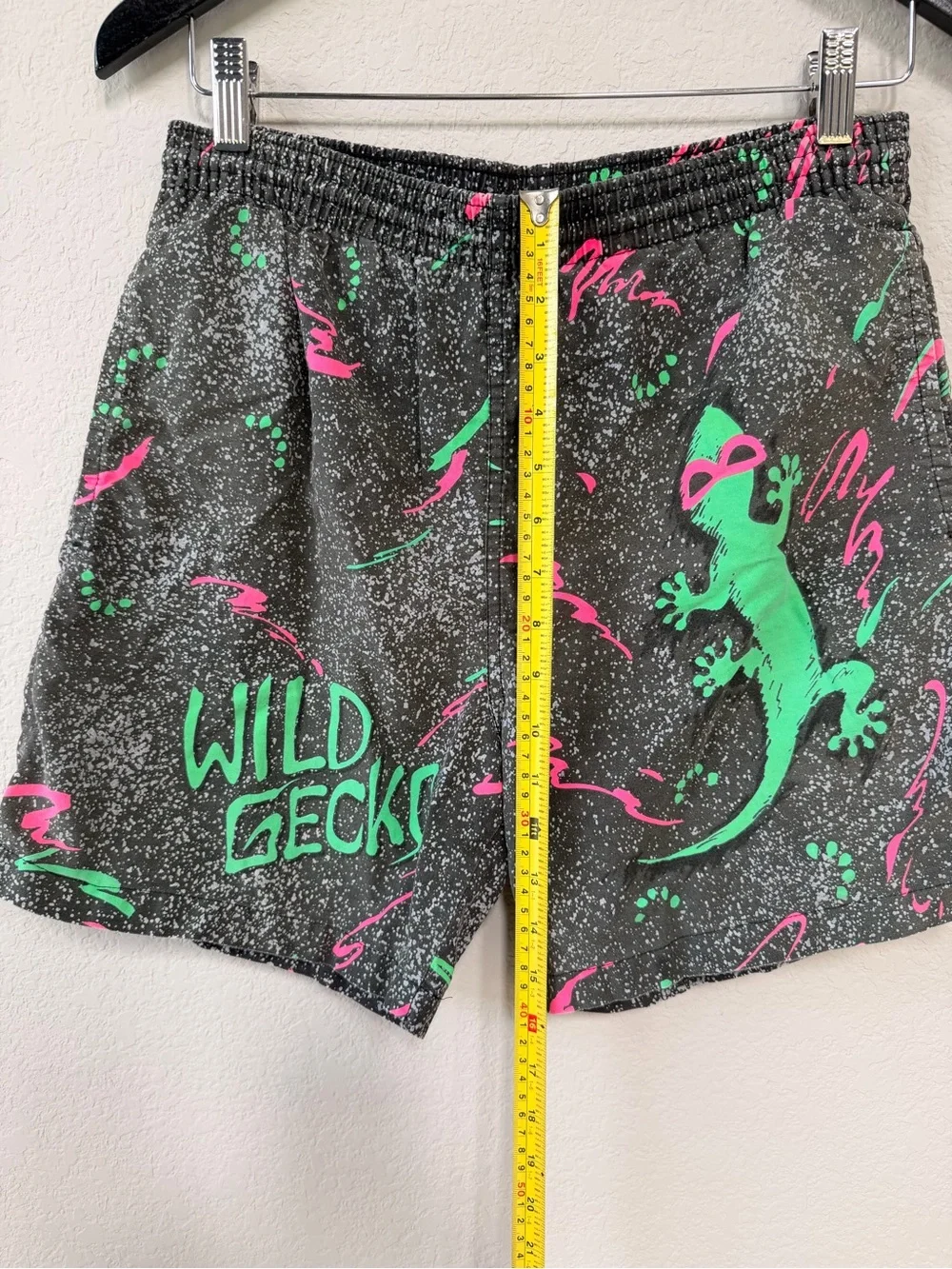 Vintage 80s 90s Gecko Hawaii “Wild Gecko” Neon Shorts - Medium - Made in USA